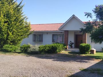 ESTUPENDA CASA EN PARCELA,SECTOR LA PALMA, QUILLOTA 4 DORM 2 BAÑOS