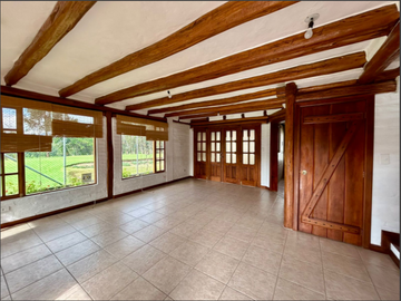 Casa en renta en EXCLUSIVA URBANIZACIÓN de Los Chillos - Sangolqui