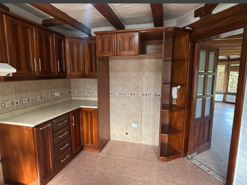 Casa en renta en EXCLUSIVA URBANIZACIÓN de Los Chillos - Sangolqui
