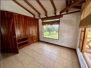 Casa en renta en EXCLUSIVA URBANIZACIÓN de Los Chillos - Sangolqui