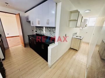 En Venta: Exclusivo Dpto. 4To Piso En Urb. Matellini