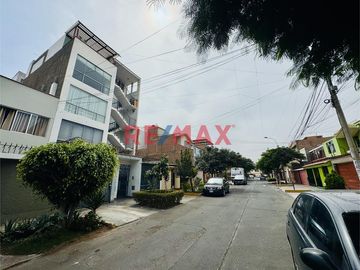 En Venta: Exclusivo Dpto. 4To Piso En Urb. Matellini