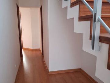 DEPARTAMENTO ESTRENO DÚPLEX VELASCO ASTETE 2226 VISTA ALEGRE SURCO. ENTREGA INMEDIATA. PRECIO INCLUYE COCHERA. 3 DORMITORIOS. 155 m2.