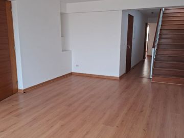DEPARTAMENTO ESTRENO DÚPLEX VELASCO ASTETE 2226 VISTA ALEGRE SURCO. ENTREGA INMEDIATA. PRECIO INCLUYE COCHERA. 3 DORMITORIOS. 155 m2.