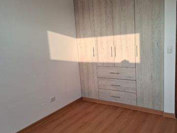 DEPARTAMENTO ESTRENO DÚPLEX VELASCO ASTETE 2226 VISTA ALEGRE SURCO. ENTREGA INMEDIATA. PRECIO INCLUYE COCHERA. 3 DORMITORIOS. 155 m2.