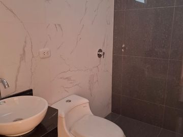 DEPARTAMENTO ESTRENO DÚPLEX VELASCO ASTETE 2226 VISTA ALEGRE SURCO. ENTREGA INMEDIATA. PRECIO INCLUYE COCHERA. 3 DORMITORIOS. 155 m2.