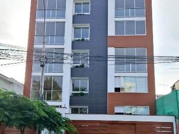 DEPARTAMENTO ESTRENO DÚPLEX VELASCO ASTETE 2226 VISTA ALEGRE SURCO. ENTREGA INMEDIATA. PRECIO INCLUYE COCHERA. 3 DORMITORIOS. 155 m2.