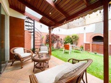 🏡🔑 ¡𝗢𝗣𝗢𝗥𝗧𝗨𝗡𝗜𝗗𝗔𝗗 Ú𝗡𝗜𝗖𝗔! En Venta Hermosa Casa en Mayorazgo, Límite con La Molina 🌟