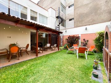 🏡🔑 ¡𝗢𝗣𝗢𝗥𝗧𝗨𝗡𝗜𝗗𝗔𝗗 Ú𝗡𝗜𝗖𝗔! En Venta Hermosa Casa en Mayorazgo, Límite con La Molina 🌟