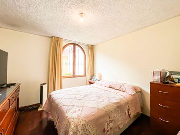 🏡🔑 ¡𝗢𝗣𝗢𝗥𝗧𝗨𝗡𝗜𝗗𝗔𝗗 Ú𝗡𝗜𝗖𝗔! En Venta Hermosa Casa en Mayorazgo, Límite con La Molina 🌟