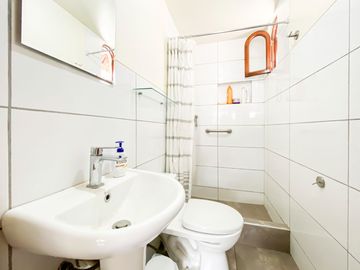 🏡🔑 ¡𝗢𝗣𝗢𝗥𝗧𝗨𝗡𝗜𝗗𝗔𝗗 Ú𝗡𝗜𝗖𝗔! En Venta Hermosa Casa en Mayorazgo, Límite con La Molina 🌟