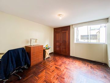 🏡🔑 ¡𝗢𝗣𝗢𝗥𝗧𝗨𝗡𝗜𝗗𝗔𝗗 Ú𝗡𝗜𝗖𝗔! En Venta Hermosa Casa en Mayorazgo, Límite con La Molina 🌟