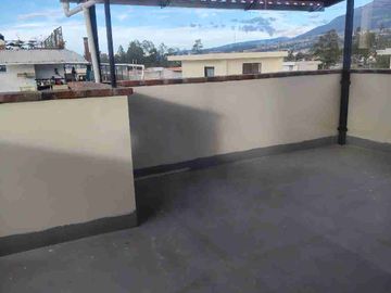 Se vende o se renta bonita casa de lujo en Cotacachi