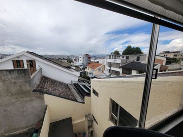 Casa en Venta/ 380 Metros de construcción/ sector la Concepción/ Quito norte