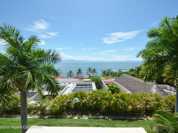 VILLA 2 Niveles en PUNTA ESMERALDA OPORTUNIDAD
