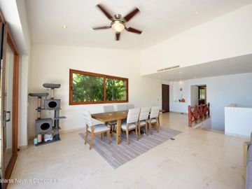 VILLA 2 Niveles en PUNTA ESMERALDA OPORTUNIDAD