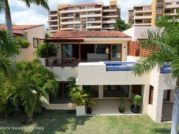 VILLA 2 Niveles en PUNTA ESMERALDA OPORTUNIDAD