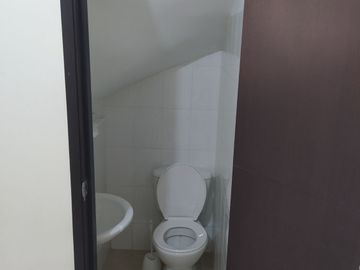 ¡SE VENDE ESPECTACULAR CASA!