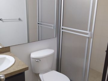 ¡SE VENDE ESPECTACULAR CASA!