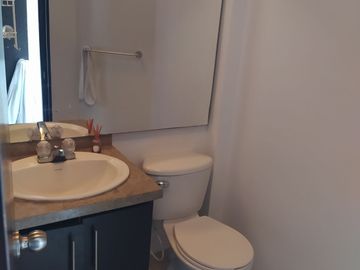 ¡SE VENDE ESPECTACULAR CASA!