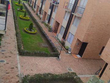 ¡SE VENDE ESPECTACULAR CASA!