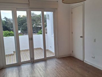 VENDO LINDO DUPLEX EN EL CORAZON DE BARRANCO