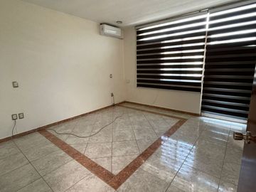 CASA EN VENTA EN REAL PATRIA