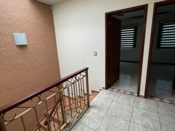 CASA EN VENTA EN REAL PATRIA