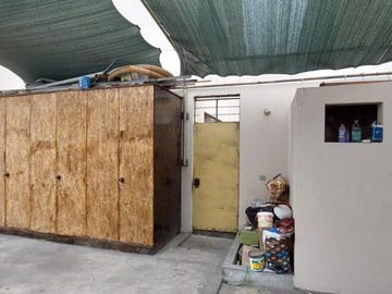 CASA EN URB. LOS CIPRESES
