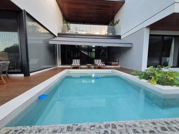Casa  de lujo con alberca privada en venta, Yucatán Country Club, Mérida