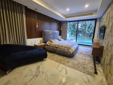 Casa  de lujo con alberca privada en venta, Yucatán Country Club, Mérida
