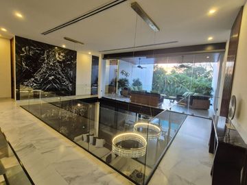 Casa  de lujo con alberca privada en venta, Yucatán Country Club, Mérida