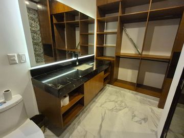 Casa  de lujo con alberca privada en venta, Yucatán Country Club, Mérida