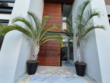Casa  de lujo con alberca privada en venta, Yucatán Country Club, Mérida
