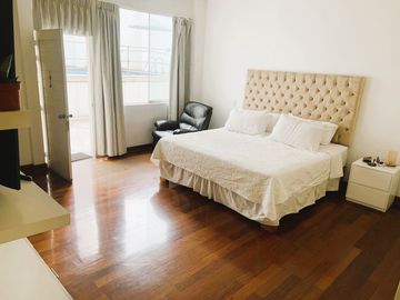 Venta espectacular departamento en San Isidro 714m2, jardines, 10 estacionamientos