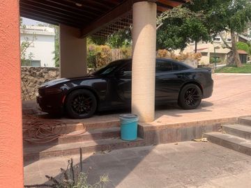 CASA EN VENTA EN LAS CAÑADAS