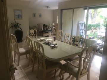 CASA EN VENTA EN LAS CAÑADAS
