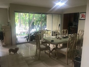 CASA EN VENTA EN LAS CAÑADAS