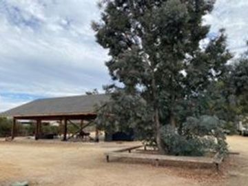 MARAVILLOSA PARCELA: 2 CASAS – PISCINA - 2 CANCHAS DE PÁDEL Y GRAN QUINCHO - TALAGANTE
