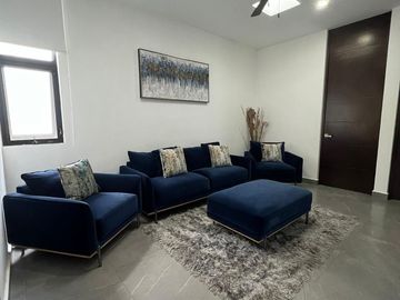Residencia en Venta en Privada Arbórea Conkal Yucatán