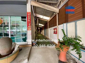 Home office 3.5 floors 107.9 sq.w. Home office near Tha Kham fresh market, Bang Khun Thian-Chaitalay Road, Thian Thale Road, Rama 2 Road, Bang Khun Th