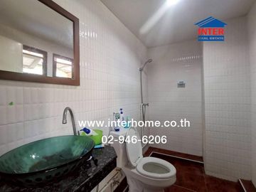 Home office 3.5 floors 107.9 sq.w. Home office near Tha Kham fresh market, Bang Khun Thian-Chaitalay Road, Thian Thale Road, Rama 2 Road, Bang Khun Th