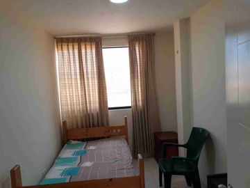 Se alquila habitación con baño privado en San Bartolo