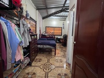 Vendo casa rentera en Sur de Guayaquil