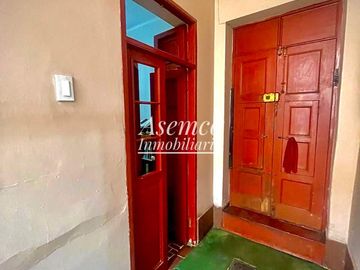 ¡Oportunidad en SURQUILLO! VENTA de CASA Bien Ubicada