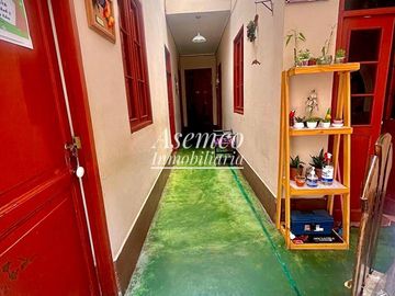 ¡Oportunidad en SURQUILLO! VENTA de CASA Bien Ubicada