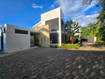 VENDO ESPECTACULAR CASA DE DESCANSO EN ANAPOIMA CUNDINAMARCA  EN CONDOMINIO.