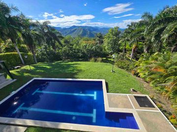 VENDO ESPECTACULAR CASA DE DESCANSO EN ANAPOIMA CUNDINAMARCA  EN CONDOMINIO.