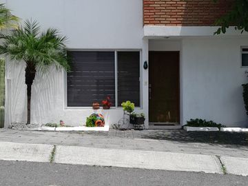 VENTA CASA BOSQUE DE LOS ENCINOS POR EL MIRADOR EN EL MARQUÉS, QRO. OPORTUNIDAD!