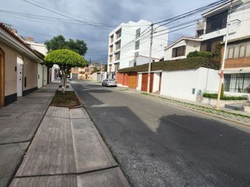 CASA EN VENTA EN ZONA RESIDENCIAL DE SACHACA